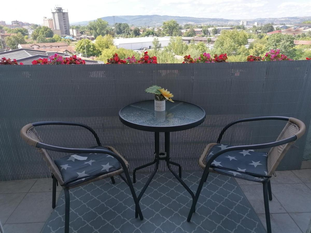 Apartman Breza Kruševac Exteriör bild